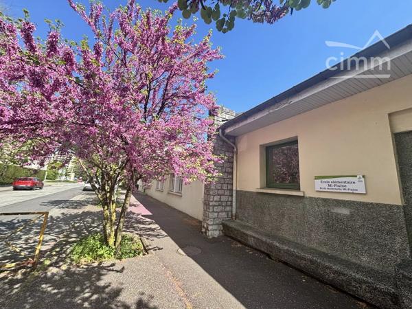 Amateurs de rénovation complète : ce bien est une véritable opportunité.