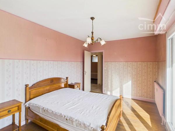 Amateurs de rénovation complète : ce bien est une véritable opportunité.