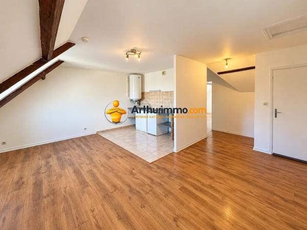 Vente                                                      Appartement
                        
                     2 pièces                      44 m2                     à Faremoutiers