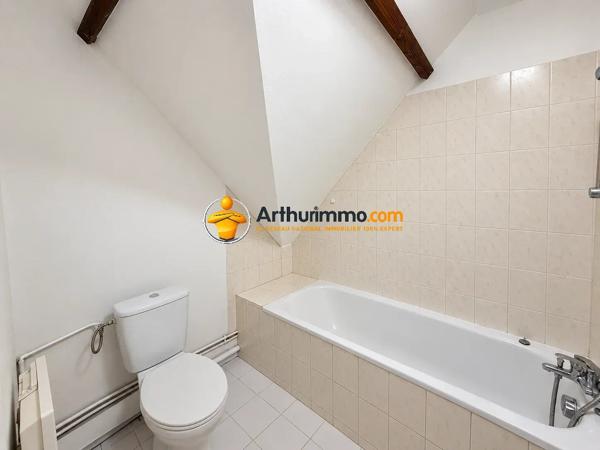 Vente                                                      Appartement
                        
                     2 pièces                      44 m2                     à Faremoutiers