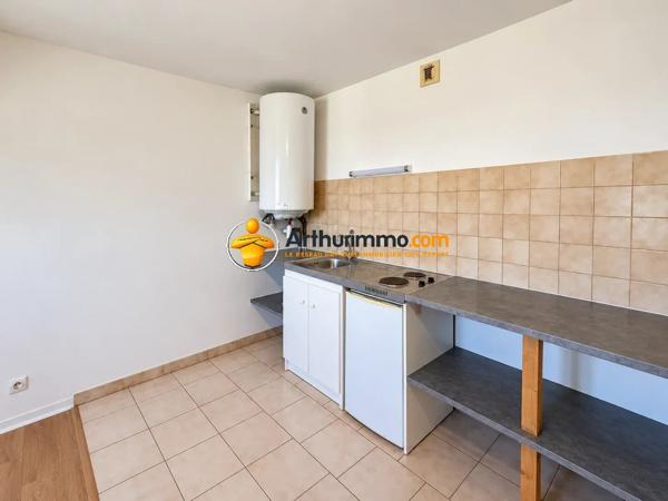 Vente                                                      Appartement
                        
                     2 pièces                      44 m2                     à Faremoutiers