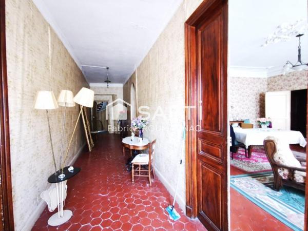 Domaine idéal pour gîtes, hôtel ou chambres d'hôtes - salle de mariage ou de réception - parking.