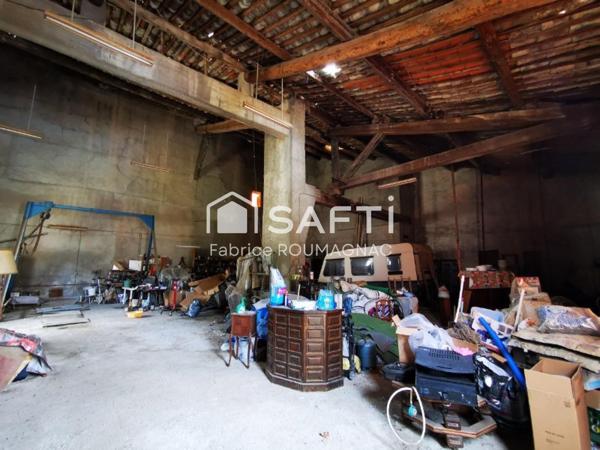 Domaine idéal pour gîtes, hôtel ou chambres d'hôtes - salle de mariage ou de réception - parking.