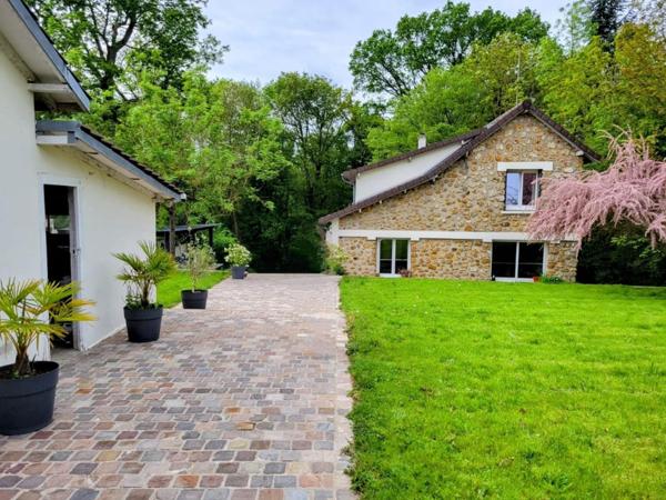 SUPERBE MAISON FAMILIALE