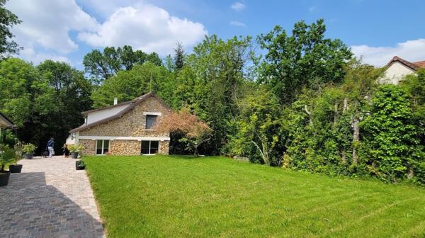 SUPERBE MAISON FAMILIALE