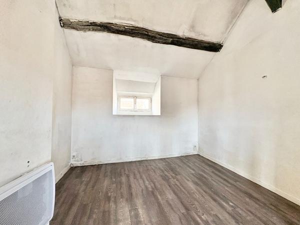 Appartement Corbeil Essonnes 2 pièce(s) 28 m2