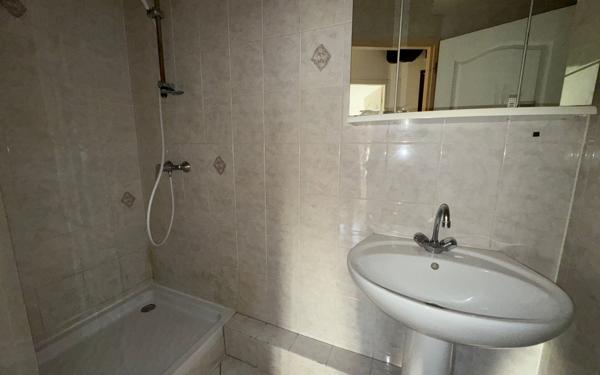 Appartement à louer    2 pièces •  Roybon