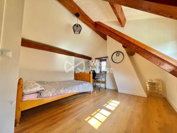 Maison ancienne de 130m2, 4 chambres- beau terrain de 1283m2