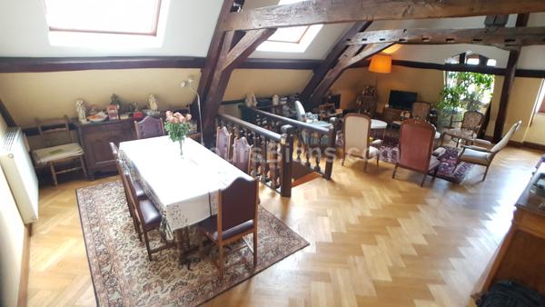 Bouchon de Champagne, duplex de 190 m2 au sol, 4 chambres, garage.