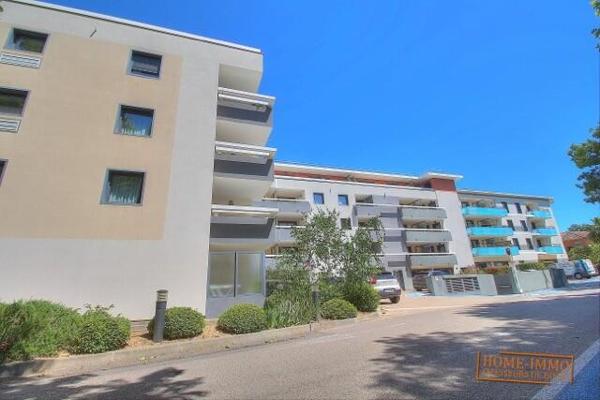 LE CANNET proche axe routier et commerces- appartement T2 meublé ou pas avec parking