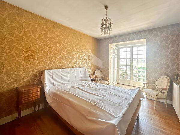 Maison Bordeaux 167 m2, 4 chambres, 2 ponts d'eau, jardin, garage, calme, Bus G, école