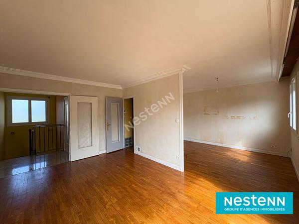 Maison de 5 pièces de 121.65 m² avec un terrain de 506m² situé à Meyzieu secteur La Jacquière.