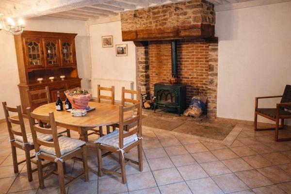 Longère rénovée, dépendances et 2,69 Ha 234 800 € H.A.I.*