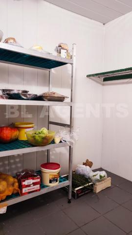 Immeuble 1 appartement + local commerciale.