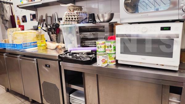 Immeuble 1 appartement + local commerciale.