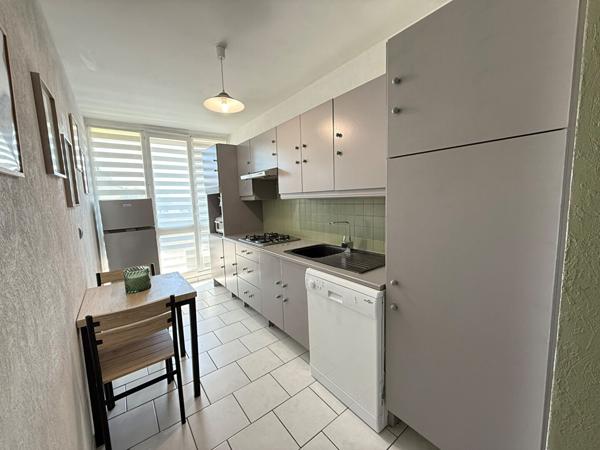 À vendre grand appartement F4 lumineux 80 m² Chelles (77500)
