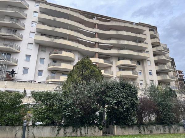 Appartement à vendre |  Villeurbanne |  3 pièces | 65 m²