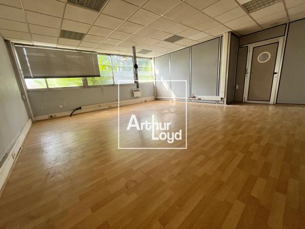 Bureaux et atelier à vendre à Nîmes quartier d affaires Ville Active