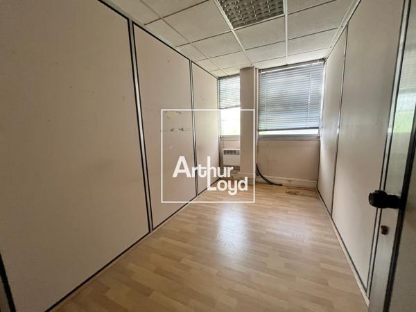 Bureaux et atelier à vendre à Nîmes quartier d affaires Ville Active