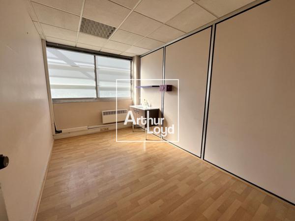 Bureaux et atelier à vendre à Nîmes quartier d affaires Ville Active