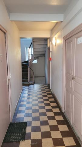 Bel immeuble avec terrain et garage