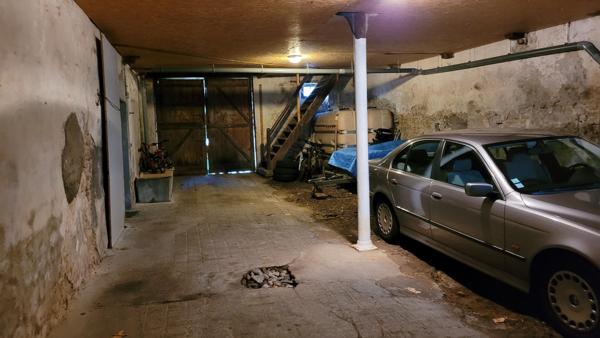 Bel immeuble avec terrain et garage