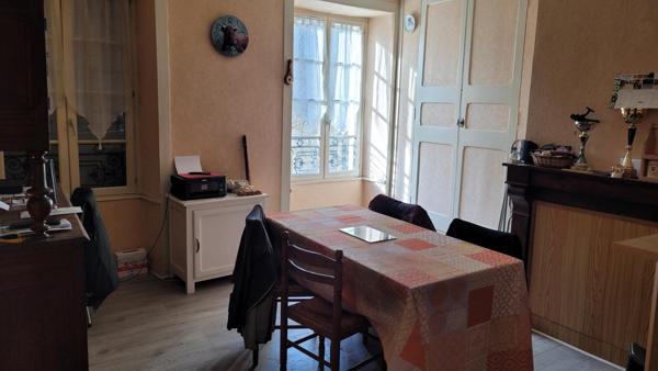 Bel immeuble avec terrain et garage