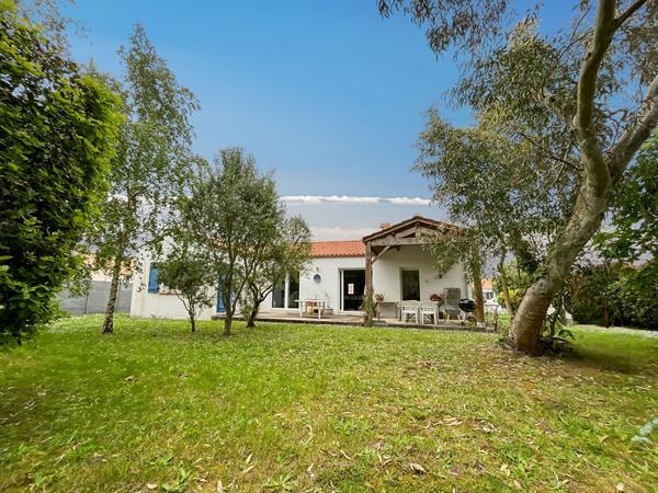 SALLERTAINE, à 500 mètres de la maison médical et du centre bourg !