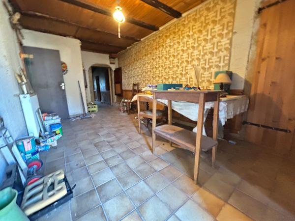 Hautecourt-Romanèche,  Charmante Maison en pierre 4 chambres, grange dépendances