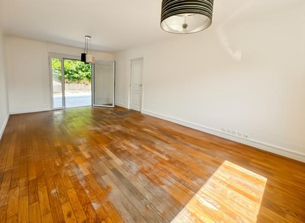 Maison avec sous-sol total à Verrières-le-Buisson, 3 chambres , Proche foret.