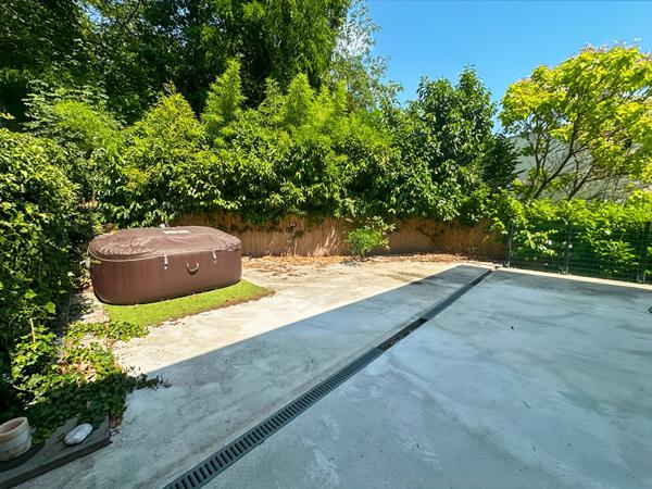 Maison avec sous-sol total à Verrières-le-Buisson, 3 chambres , Proche foret.