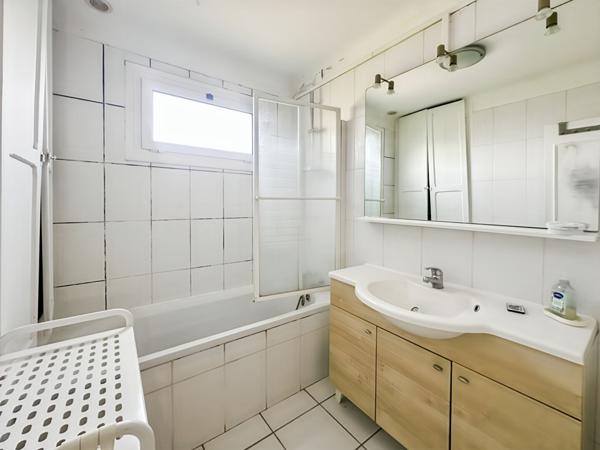 Maison avec sous-sol total à Verrières-le-Buisson, 3 chambres , Proche foret.