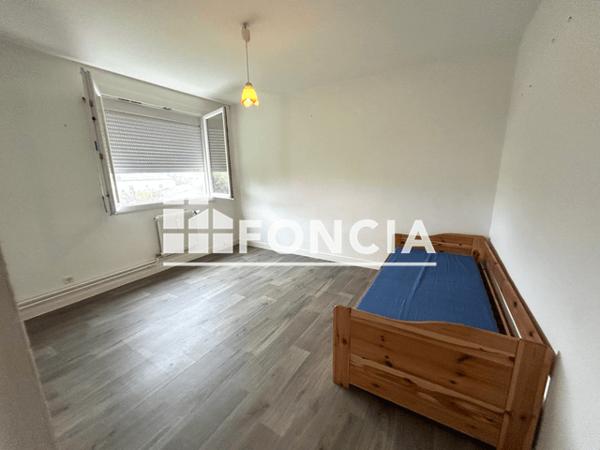 Location Studio 26.39 m² - Rochefort 17300