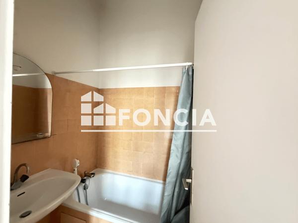 Location Appartement meublé 2 pièces 24.79 m² - RCE 35 RUE DE LURBE Bordeaux 33000