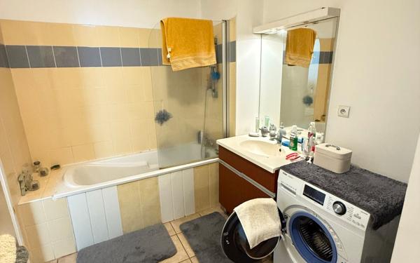 Appartement à vendre    2 pièces • 42,56 m2 Saint-Denis