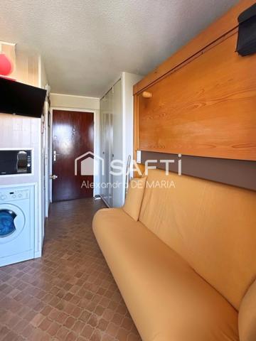 STUDIO AVEC BALCON + LOCAL DE RANGEMENT  A 50 M DE LA MER