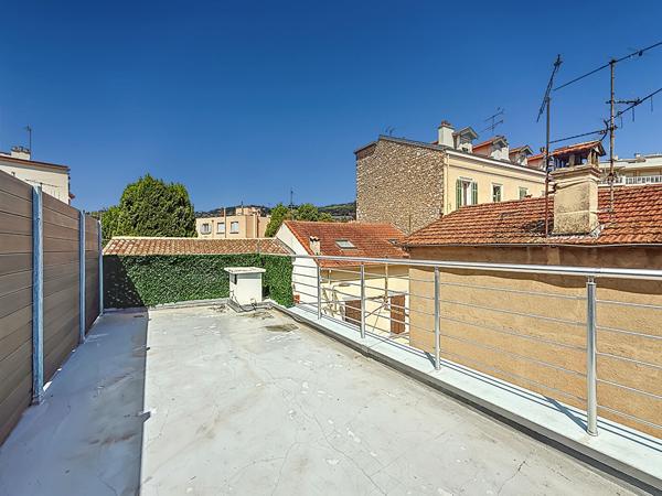 Studio à Cannes avec 30m² de toit terrasse