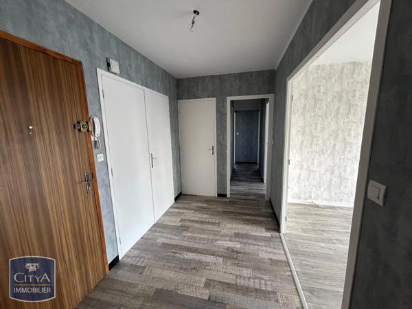 Appartement à louer 4 pièces 84.69m² Villars (42390)