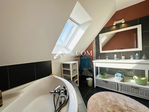 Maison 6 pièce(s) 3 chambre(s) 124 m²