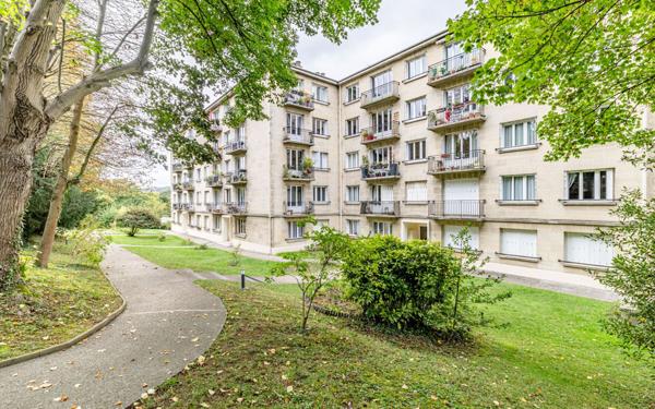 Appartement à vendre    3 pièces • 67 m2 Sèvres