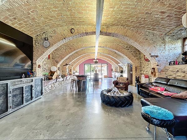 MAISON DE GRAND STADING DE 188 M² AVEC PISCINE