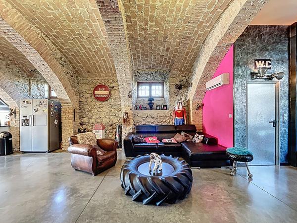 MAISON DE GRAND STADING DE 188 M² AVEC PISCINE