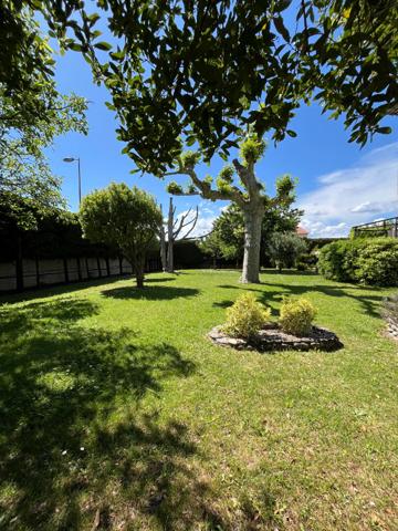 MAISON DE GRAND STADING DE 188 M² AVEC PISCINE