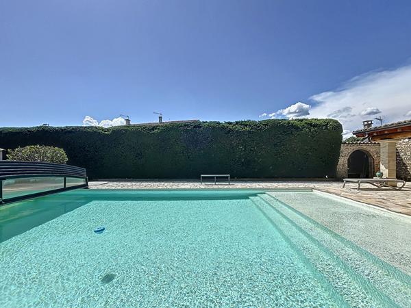 MAISON DE GRAND STADING DE 188 M² AVEC PISCINE