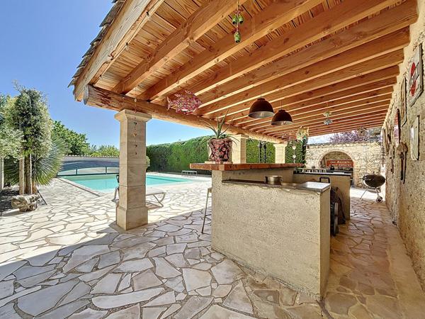 MAISON DE GRAND STADING DE 188 M² AVEC PISCINE