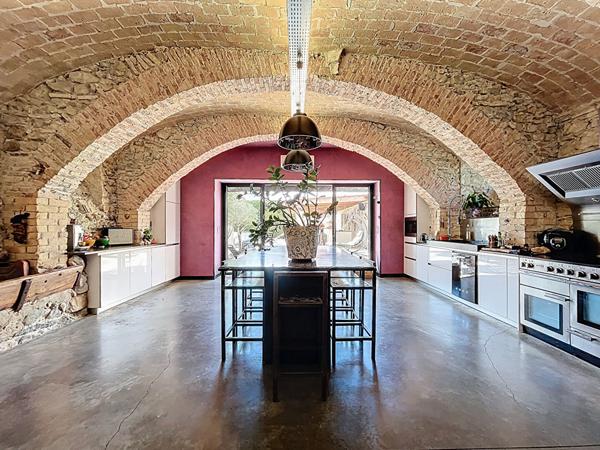 MAISON DE GRAND STADING DE 188 M² AVEC PISCINE