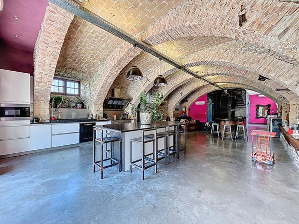 MAISON DE GRAND STADING DE 188 M² AVEC PISCINE