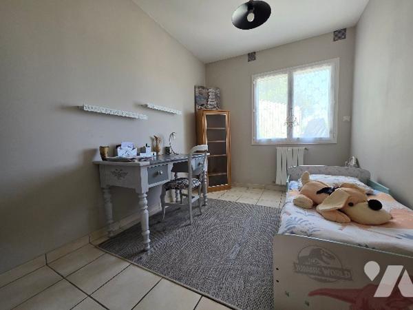 Propriété d'exception : 2 maisons, piscine et 5 000 m² de terrain