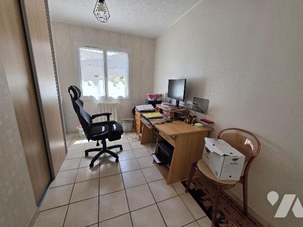 Propriété d'exception : 2 maisons, piscine et 5 000 m² de terrain