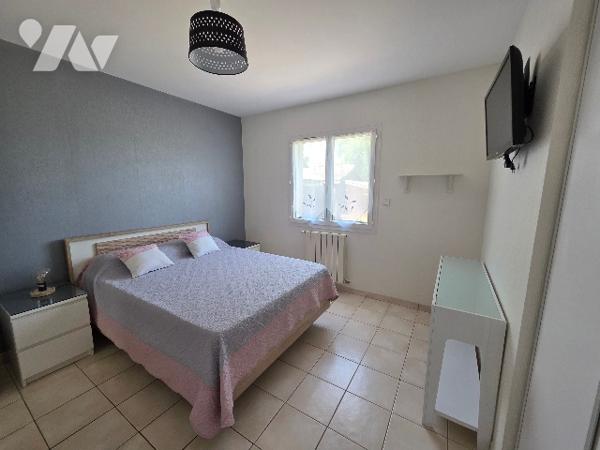 Propriété d'exception : 2 maisons, piscine et 5 000 m² de terrain